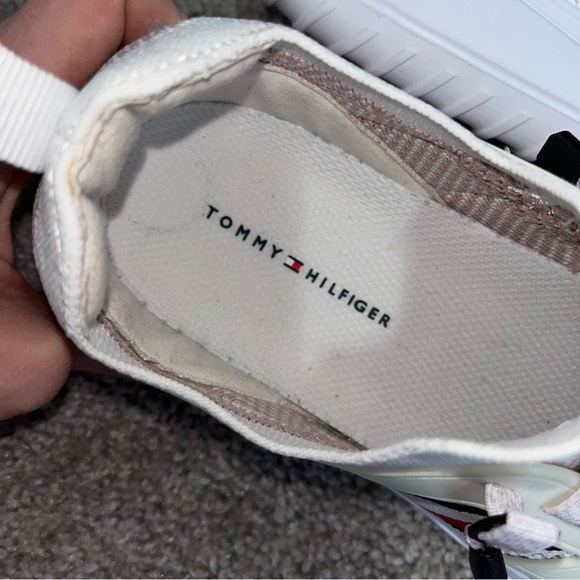 Tommy Hilfiger size 10 women’s Nessim Desert mauve sneakers - Picture 12 of 13